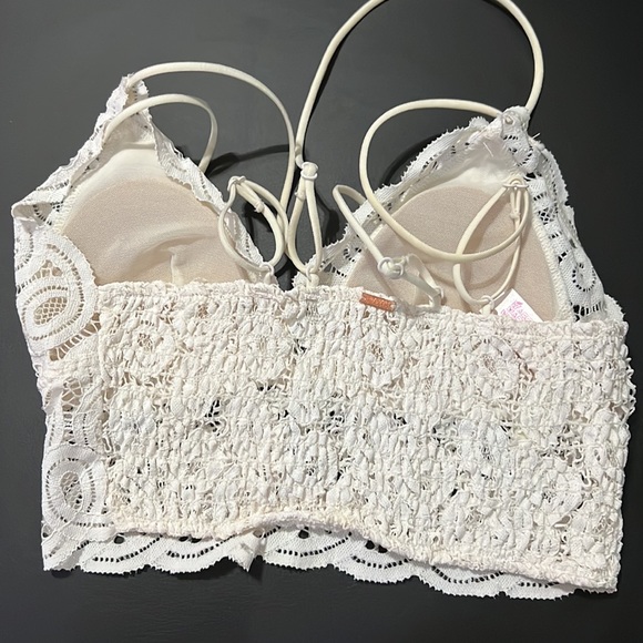 Strappy top - Picture 4 of 4